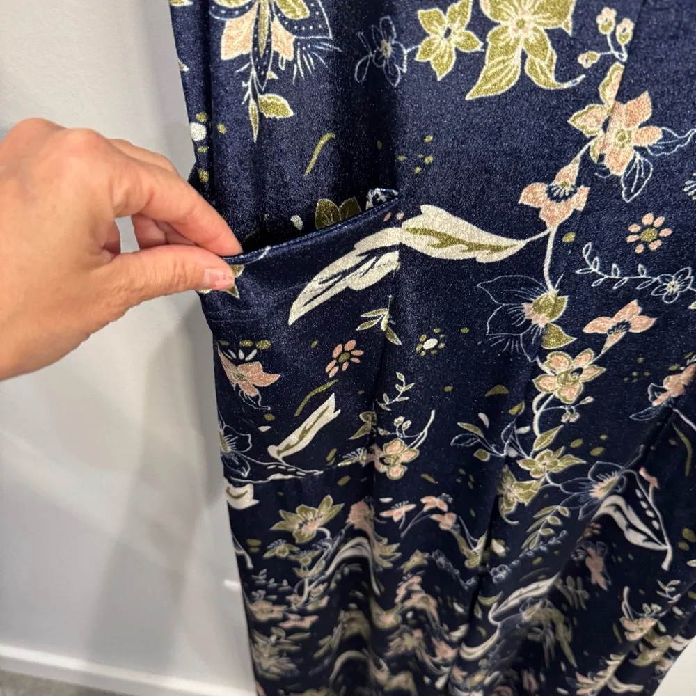 Earthbound Blue‎ Floral Sleeveless Velvet Wide Leg Stretch Jumpsuit Pockets